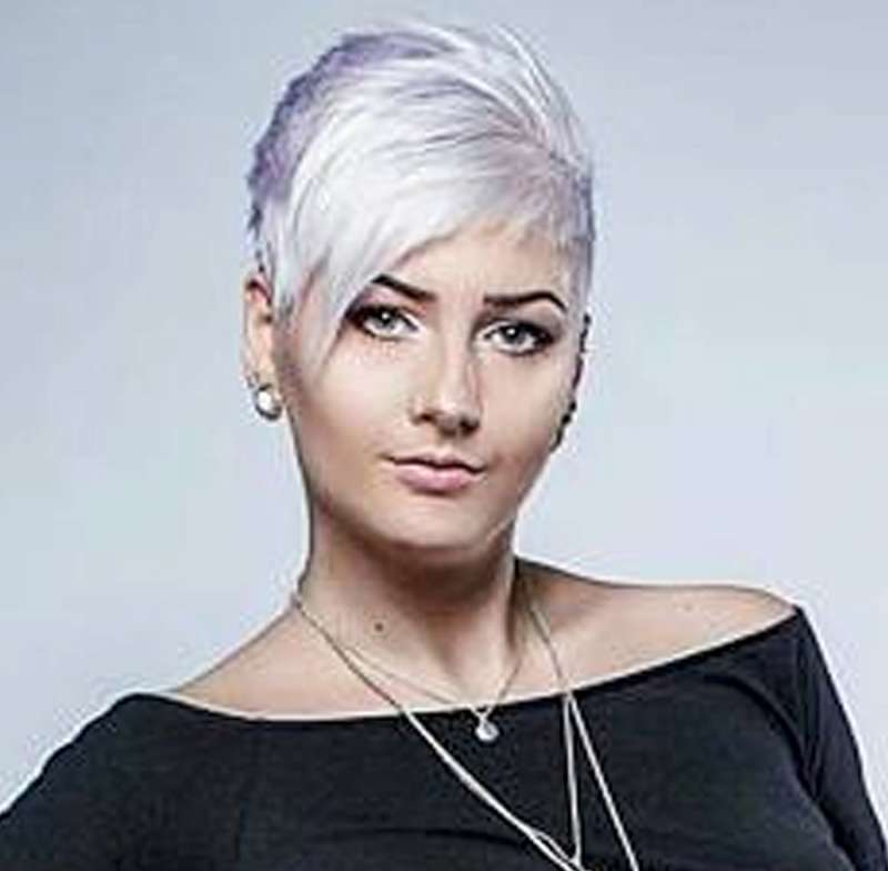 Short Hairstyles For Women - 14