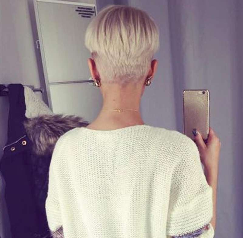 Short Hairstyles For Women - 17