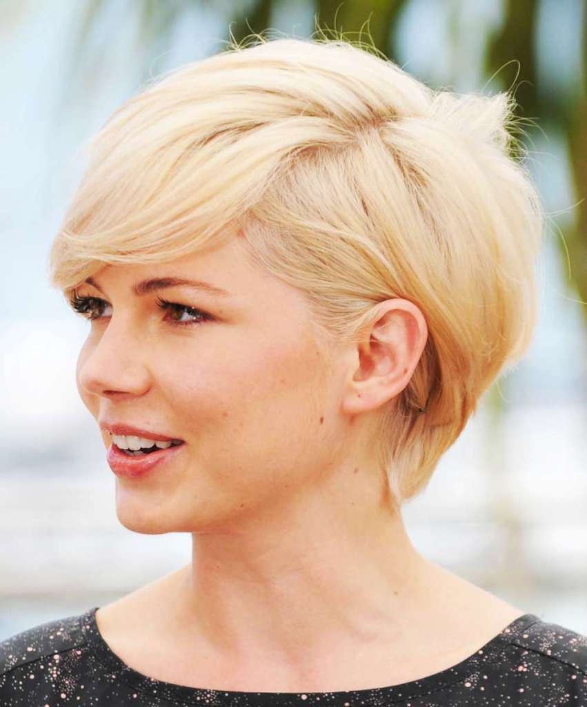 Short Hairstyles For Round Faces - 6