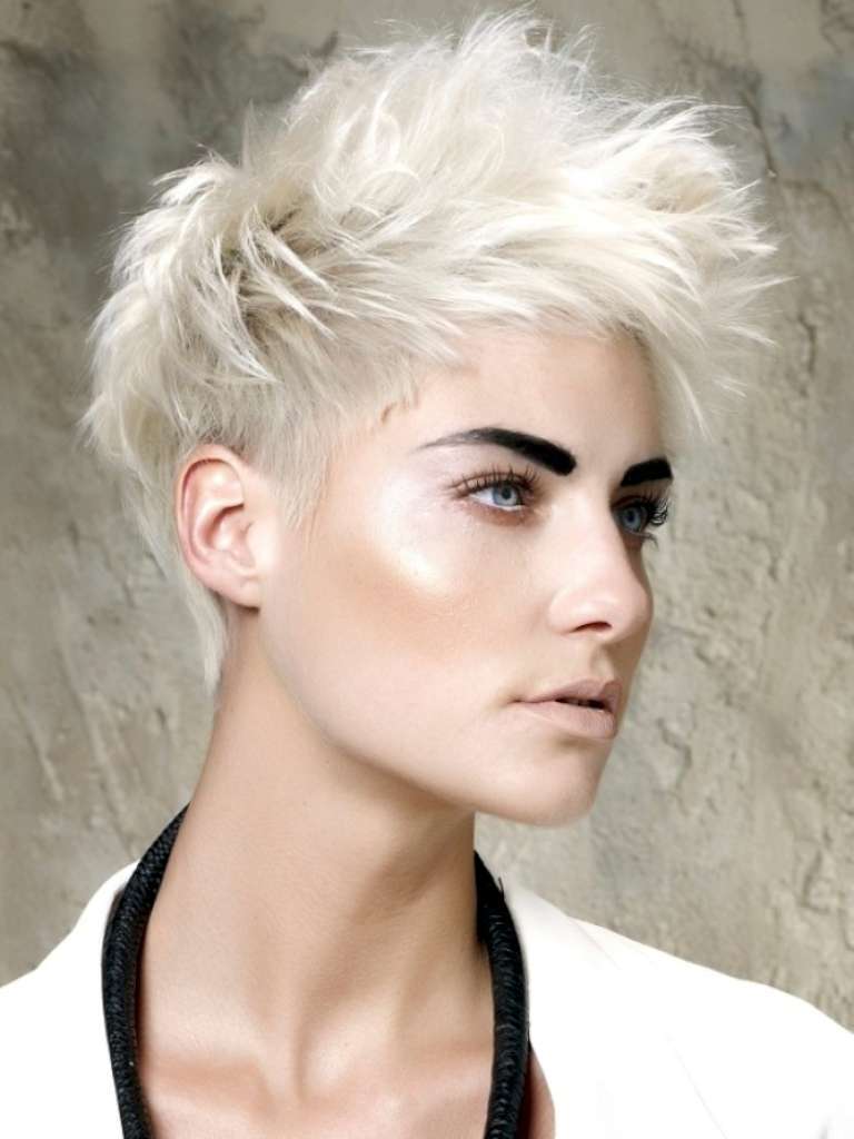Short Hairstyles For Thin Hair - 8