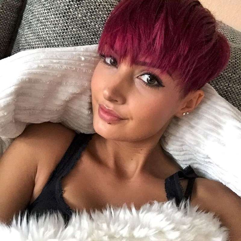 Short Haircuts With Pink Color 2016 - 6