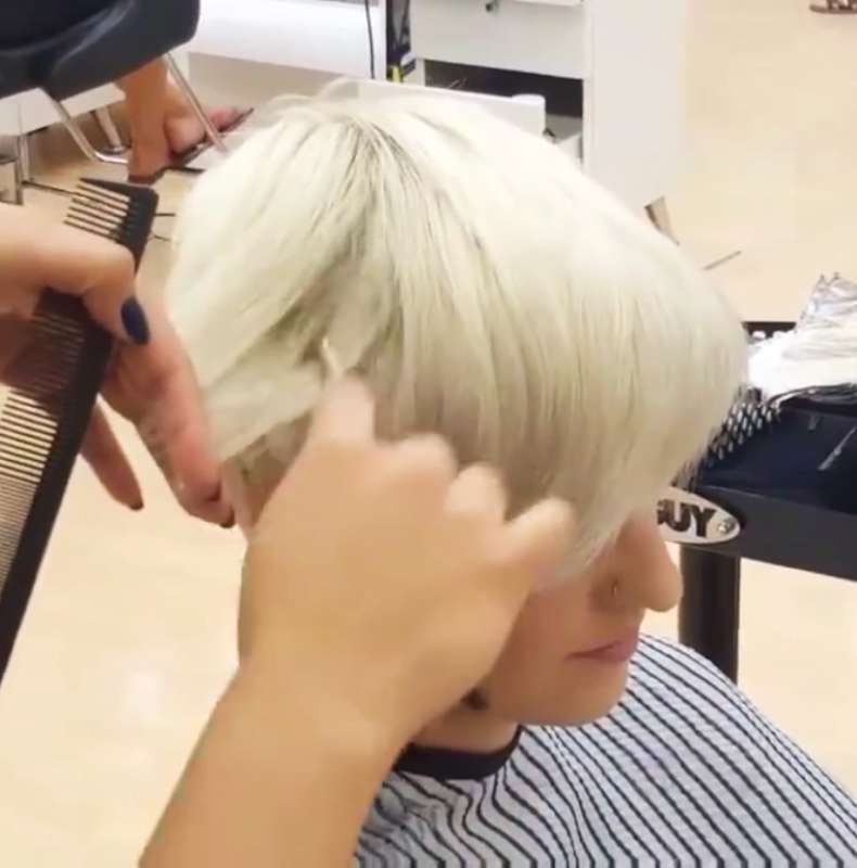 Short Haircuts Videos Females - 3