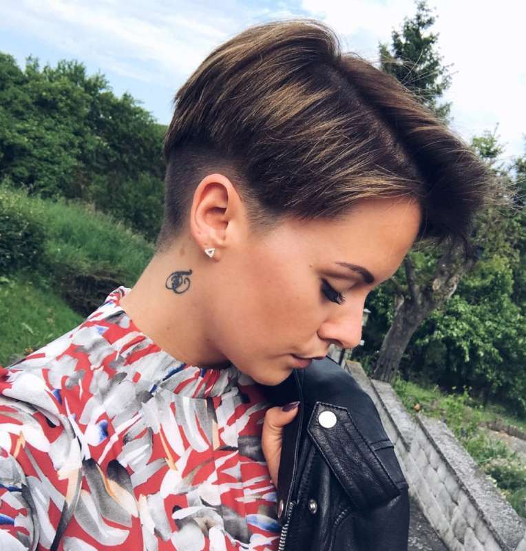 Jess Perry Short Hairstyles - 1