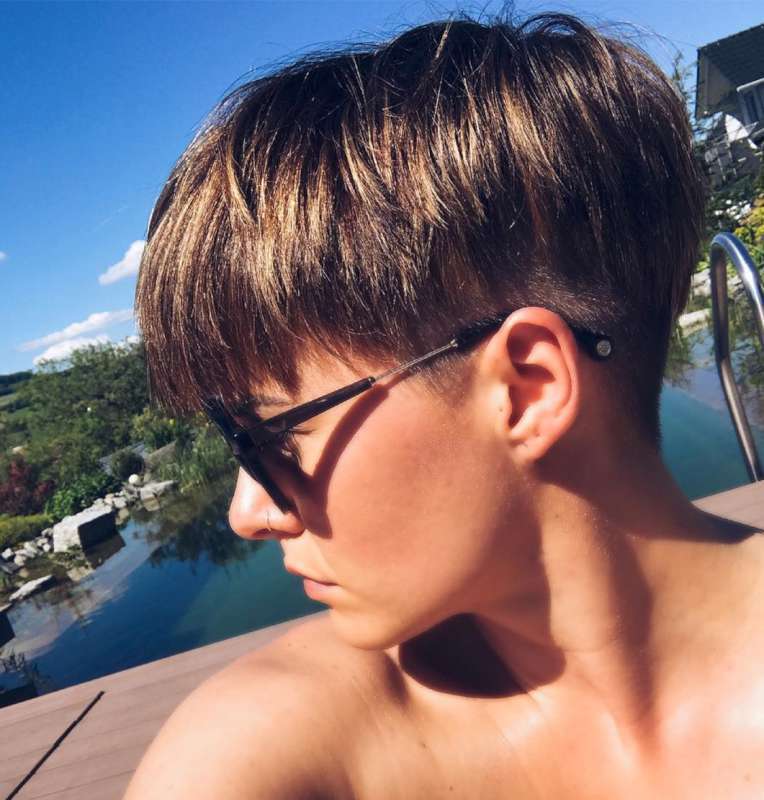 Jess Perry Short Hairstyles - 1