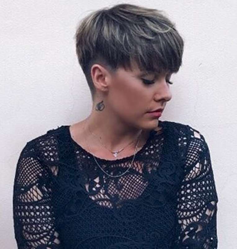 Jess Perry Short Hairstyles - 7