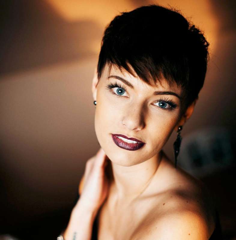 Nina Daling Short Hairstyles - 1