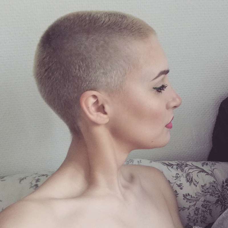 Happy Delphy Short Hairstyles - 12