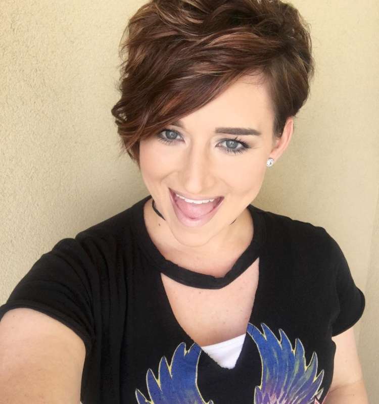 Kaycie Harrison Short Hairstyles - 11