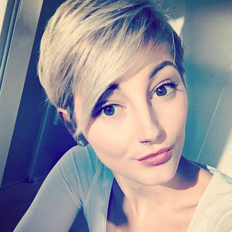 Mari Stru Short Hairstyles - 4