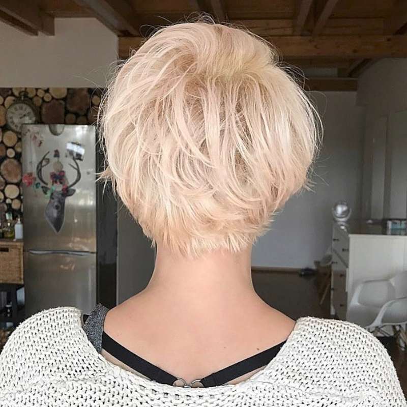 Mónika Robinson Short Hairstyles - 5