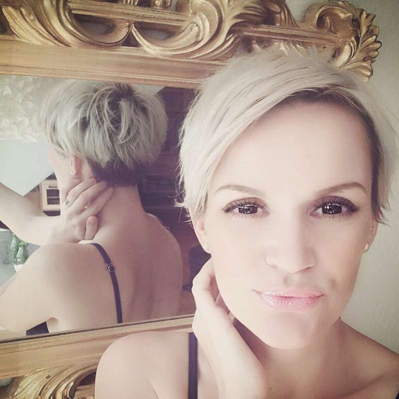 Mónika Robinson Short Hairstyles - 7