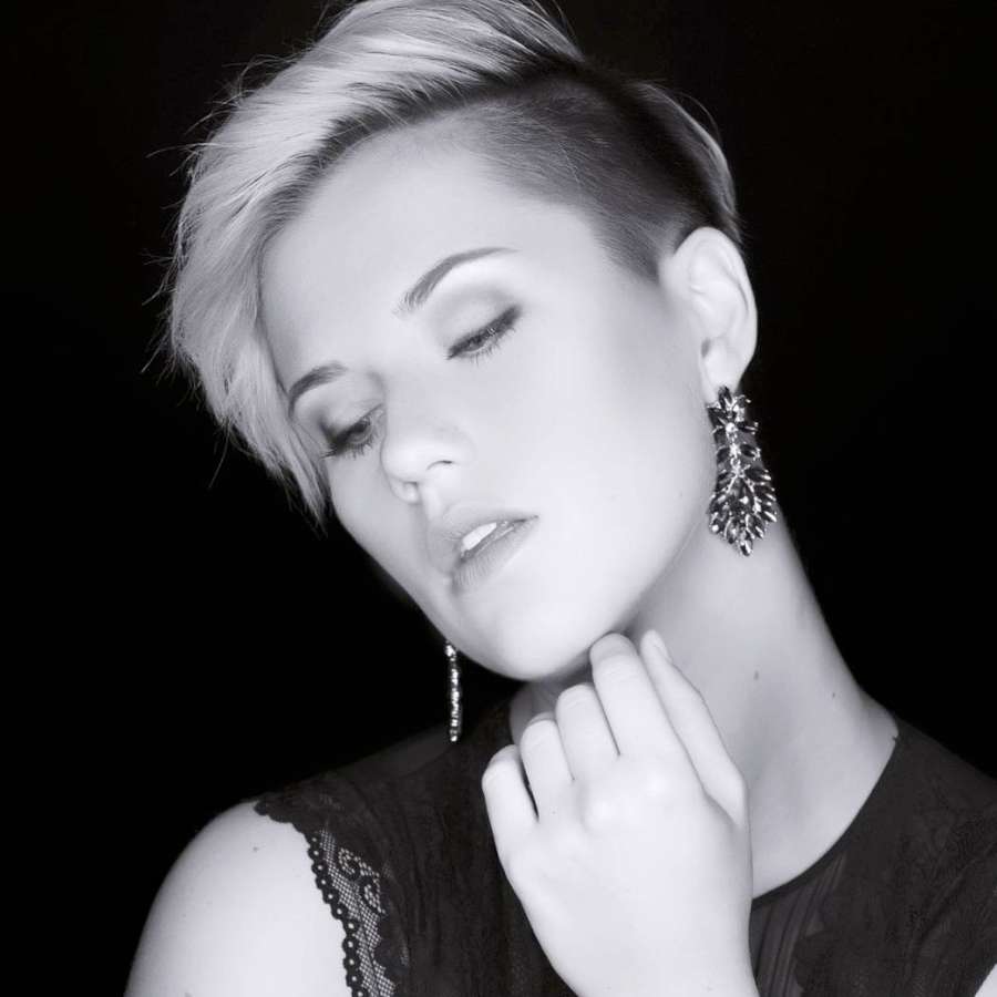 Alina Short Hairstyles - 9