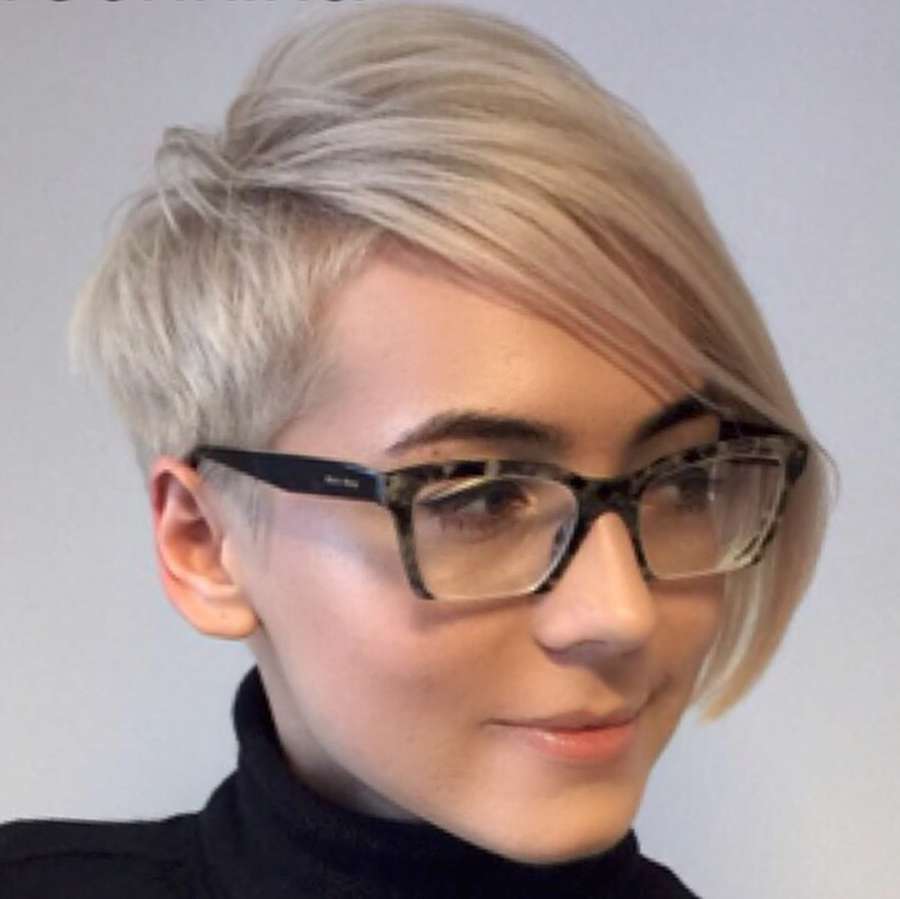 Angelica Short Hairstyles - 4