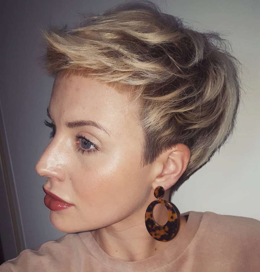 Nadine Saam Short Hairstyles - 12