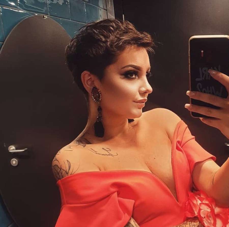 Nikola Sýkorová Short Hairstyles - 8