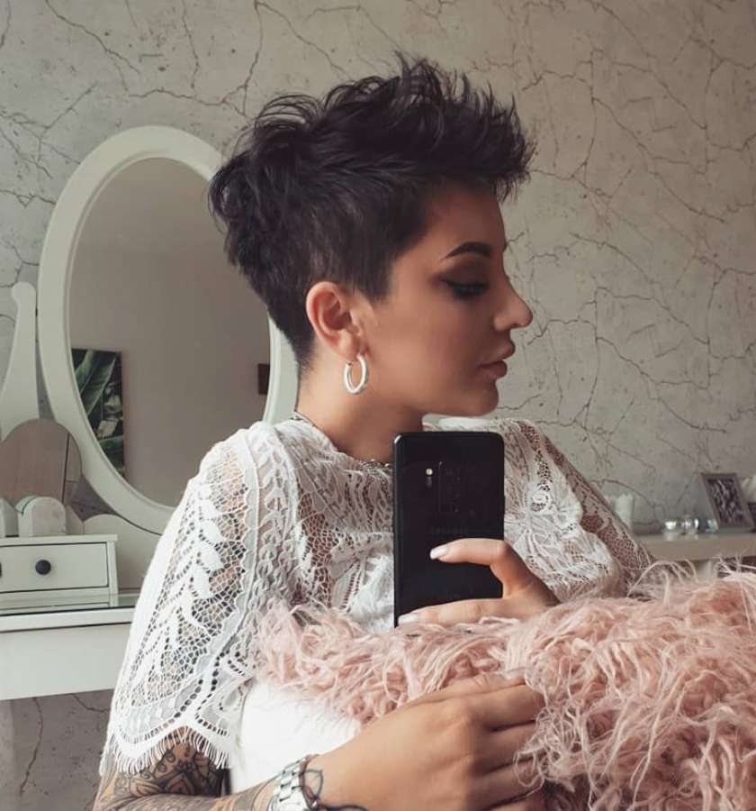 Nikola Sýkorová Short Hairstyles - 9